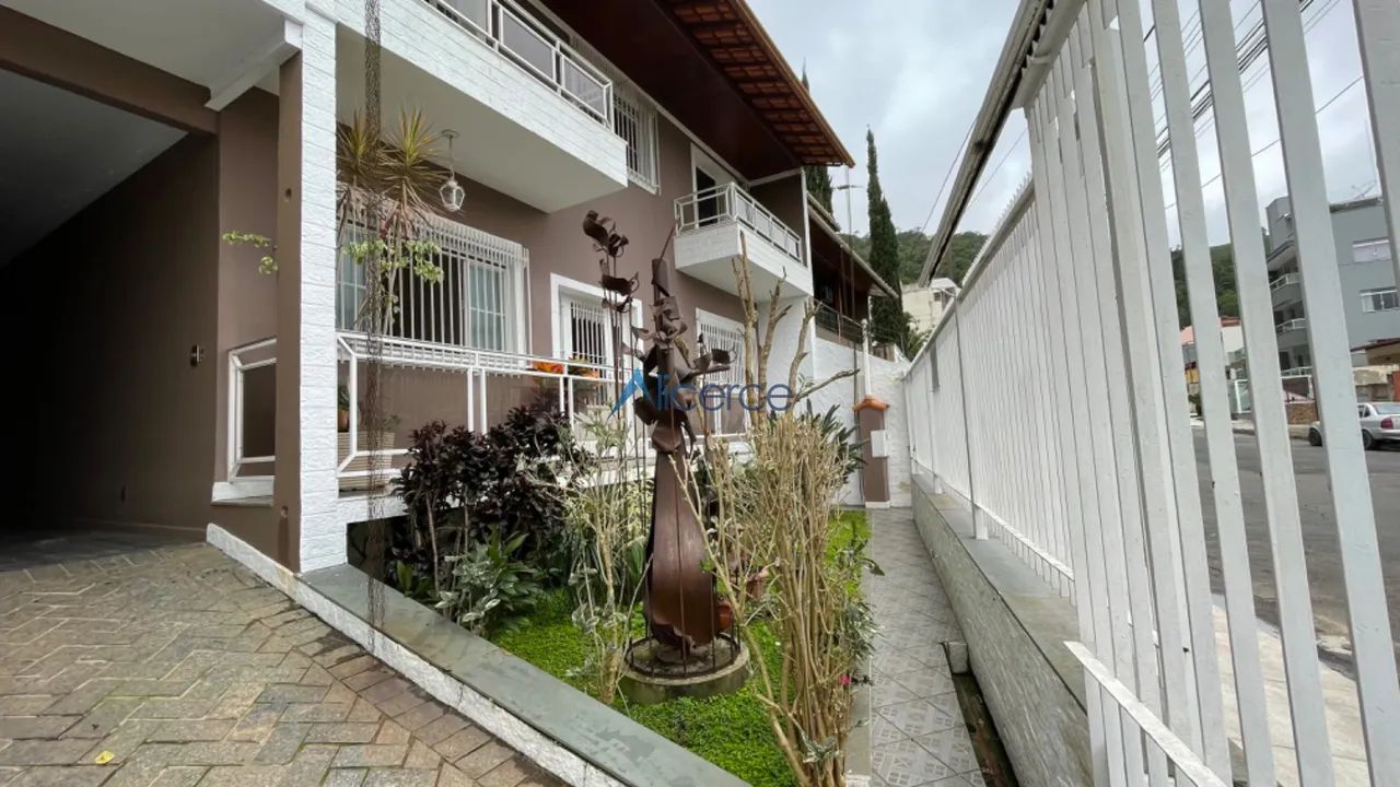 Casa duplex à venda com 04 quartos à Venda 273m² - Foto 4