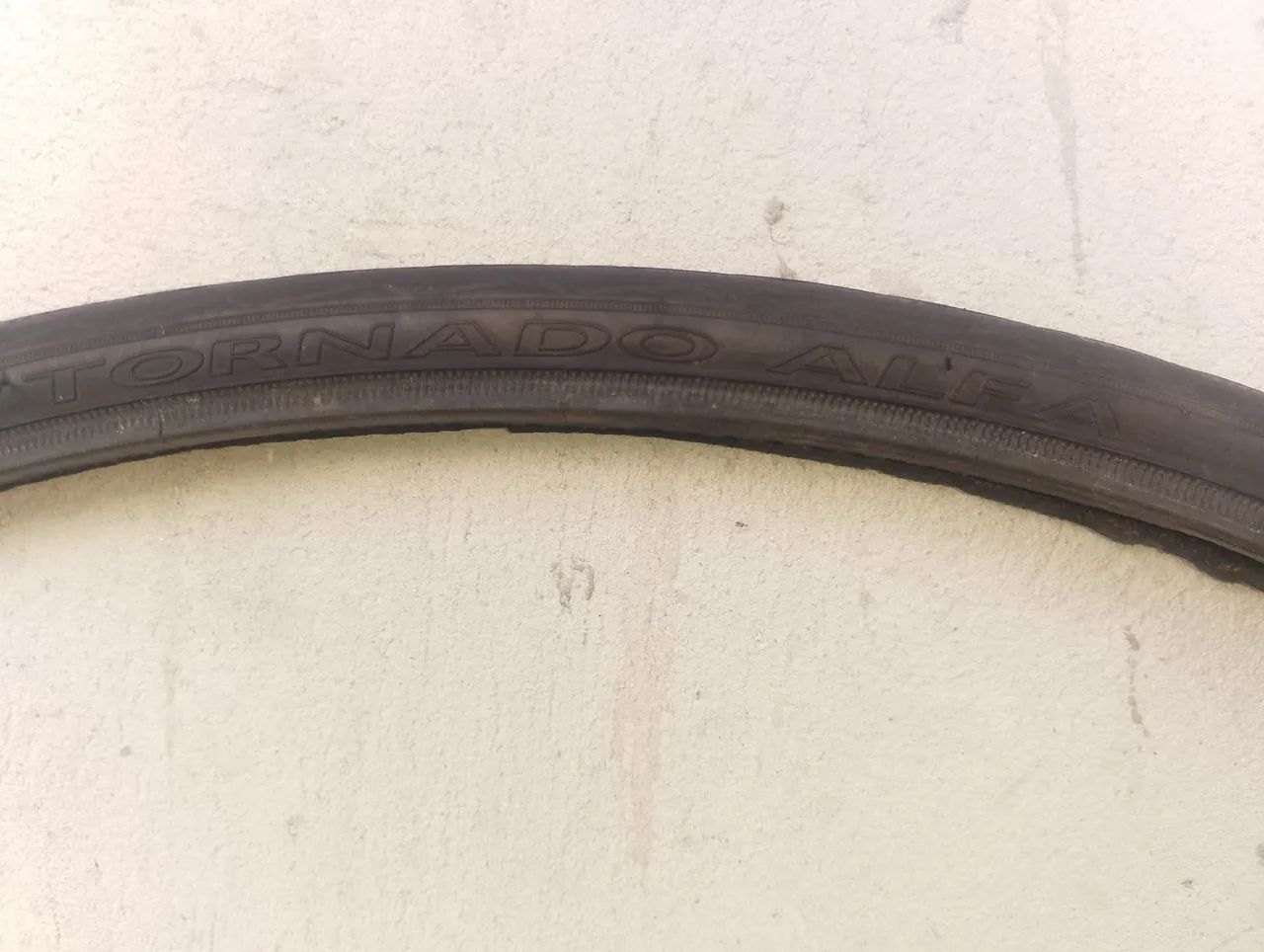 Pneus Pirelli 700x23C Tornado Alfa 2 und. - Foto 2