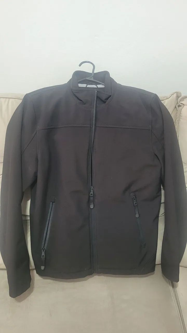 JAQUETA GUESS ORIGINAL - SOFTSHELL - NOVA - TAM M (SEM CAPUZ)