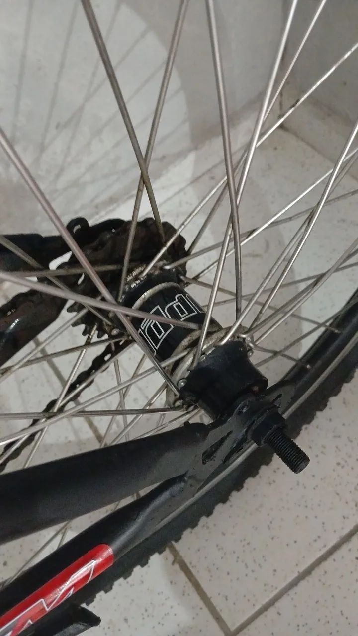 Bicicleta aro 24  - Foto 2