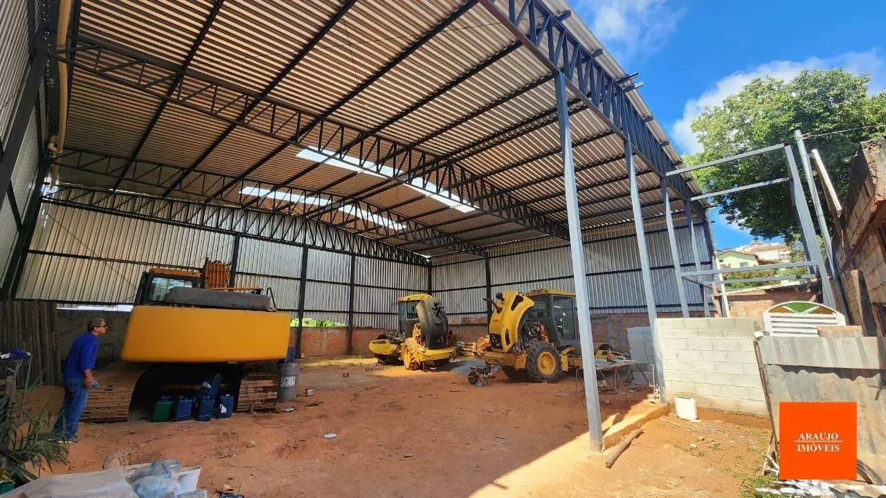 GALPÃO DE 400M2 NO BAIRRO SÃO BERNARDO