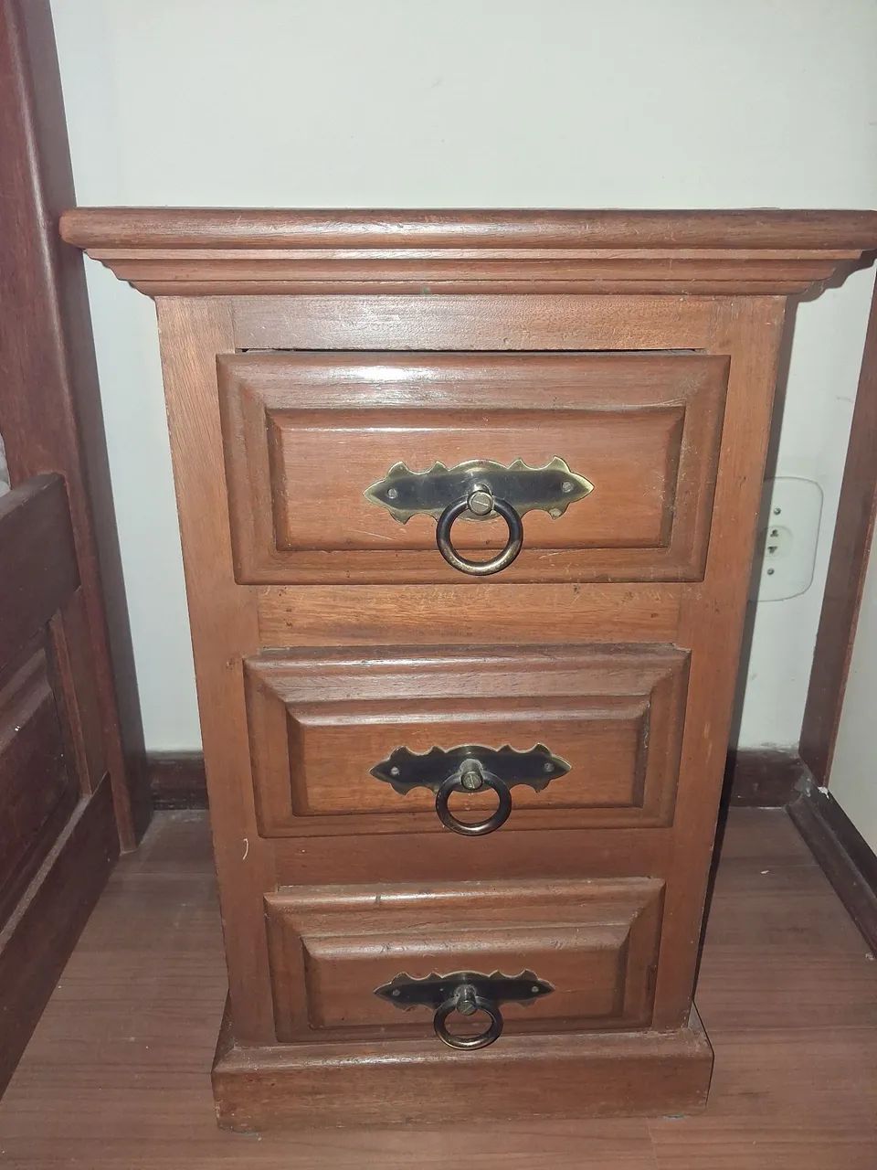 Mesa de cabeceira  madeira maciça 65573825154305120