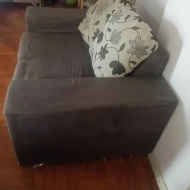Sofa 2 lugares suede com 2 almofadas - Foto 4