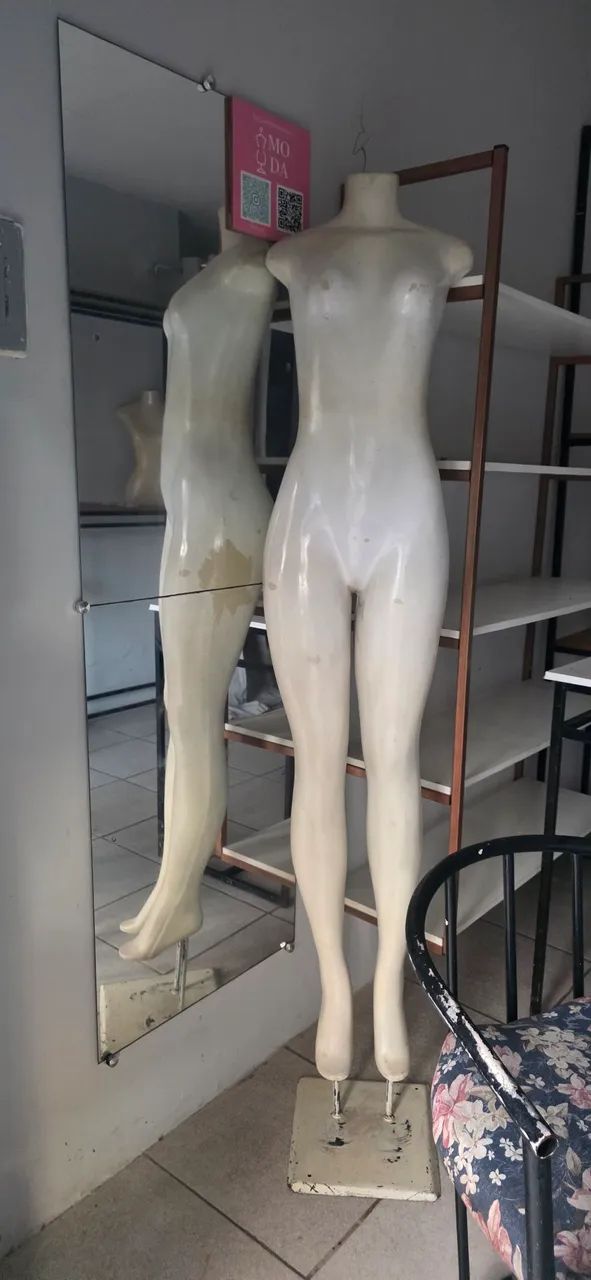 Loja balcão manequins bustos pratileira estantes - Foto 2