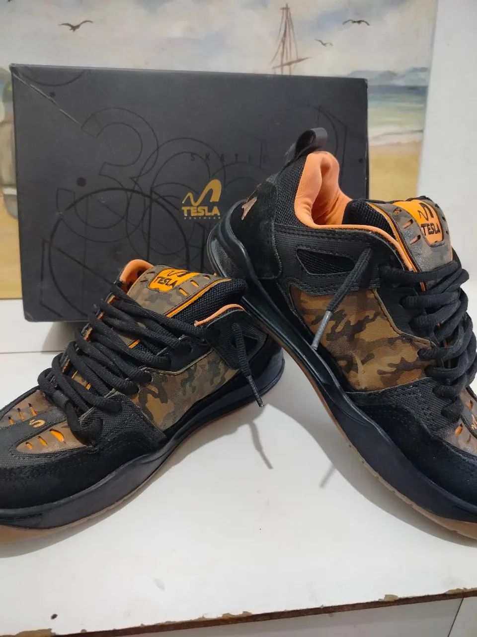 TESLA NINE BLACK CAMU