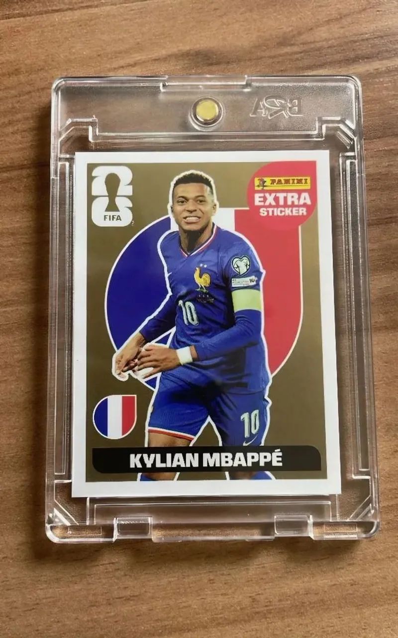 Figurinha Extra Sticker Legend gold Kylian Mbappé