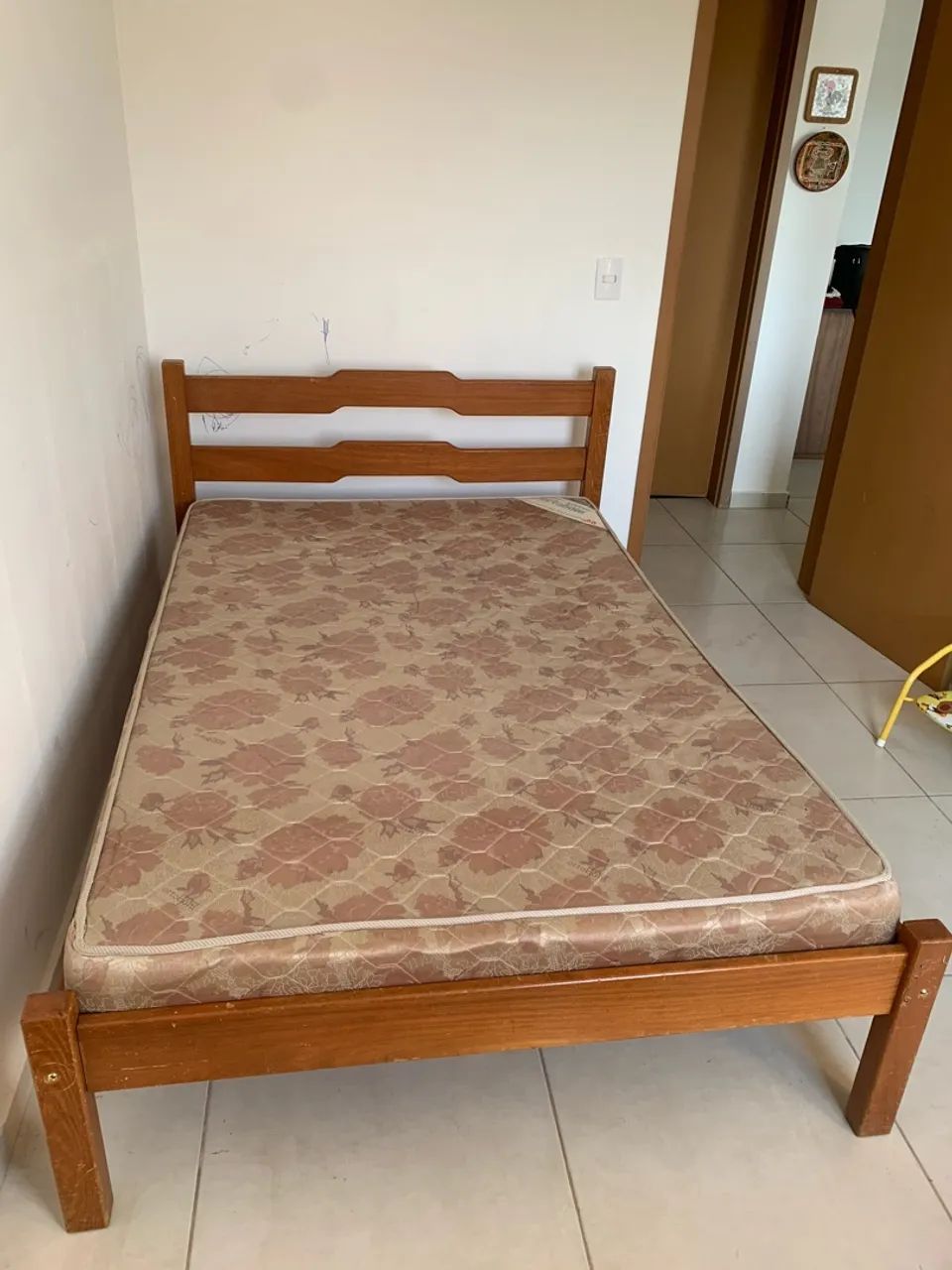 Cama Casal de Madeira - Foto 3