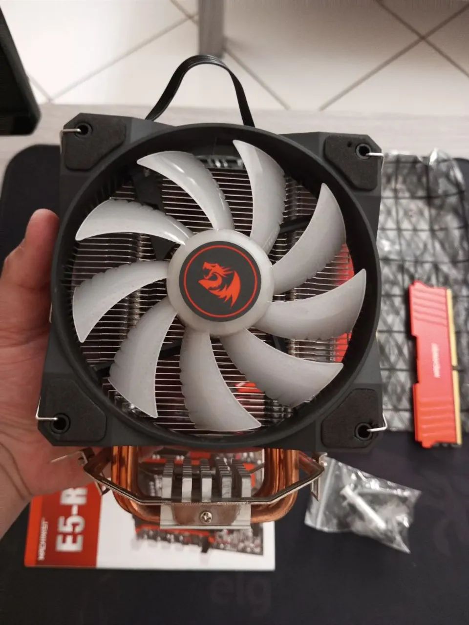 Kit Xeon V4 + 16GB RAM + Air Cooler Redragon - Bem conservado - Foto 6