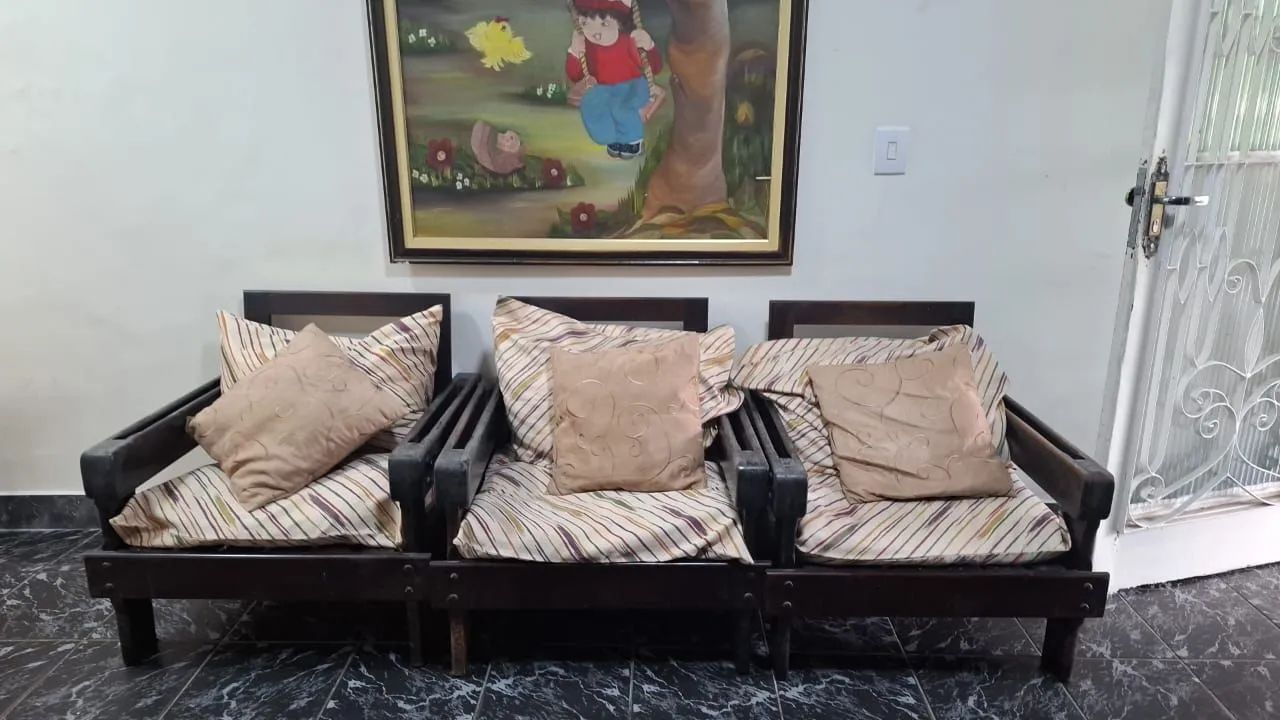 Poltronas de Madeira Maciça - R$ 200 cada / 3 por R$ 500