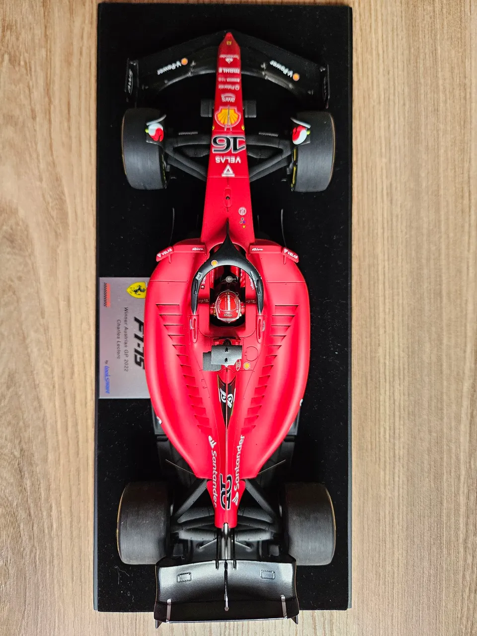 Ferrari F2001 Schumacher 1/18 Hot Wheels Elite - Hobbies e
