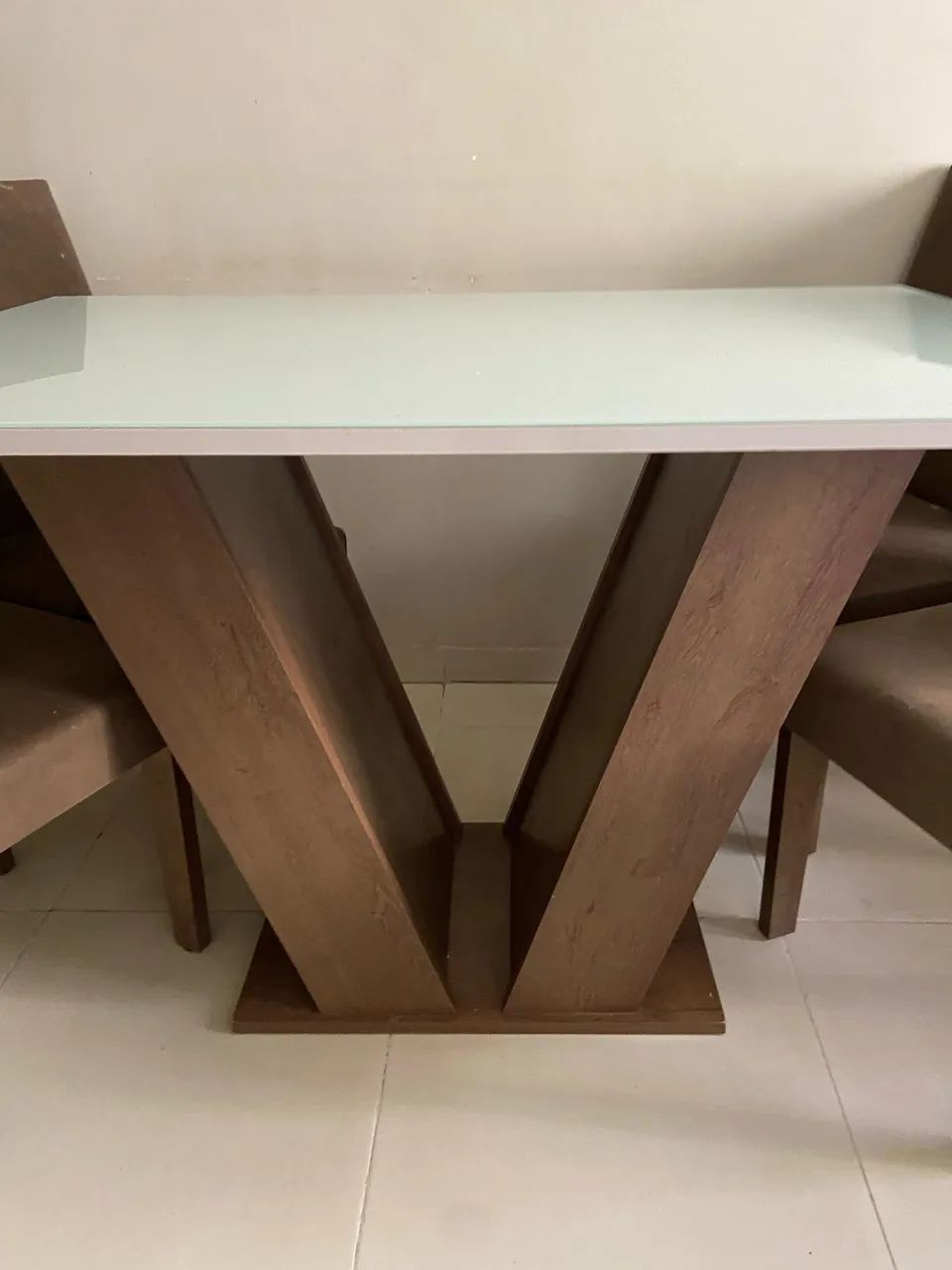 Vendo mesa de 4 cadeiras - Foto 5