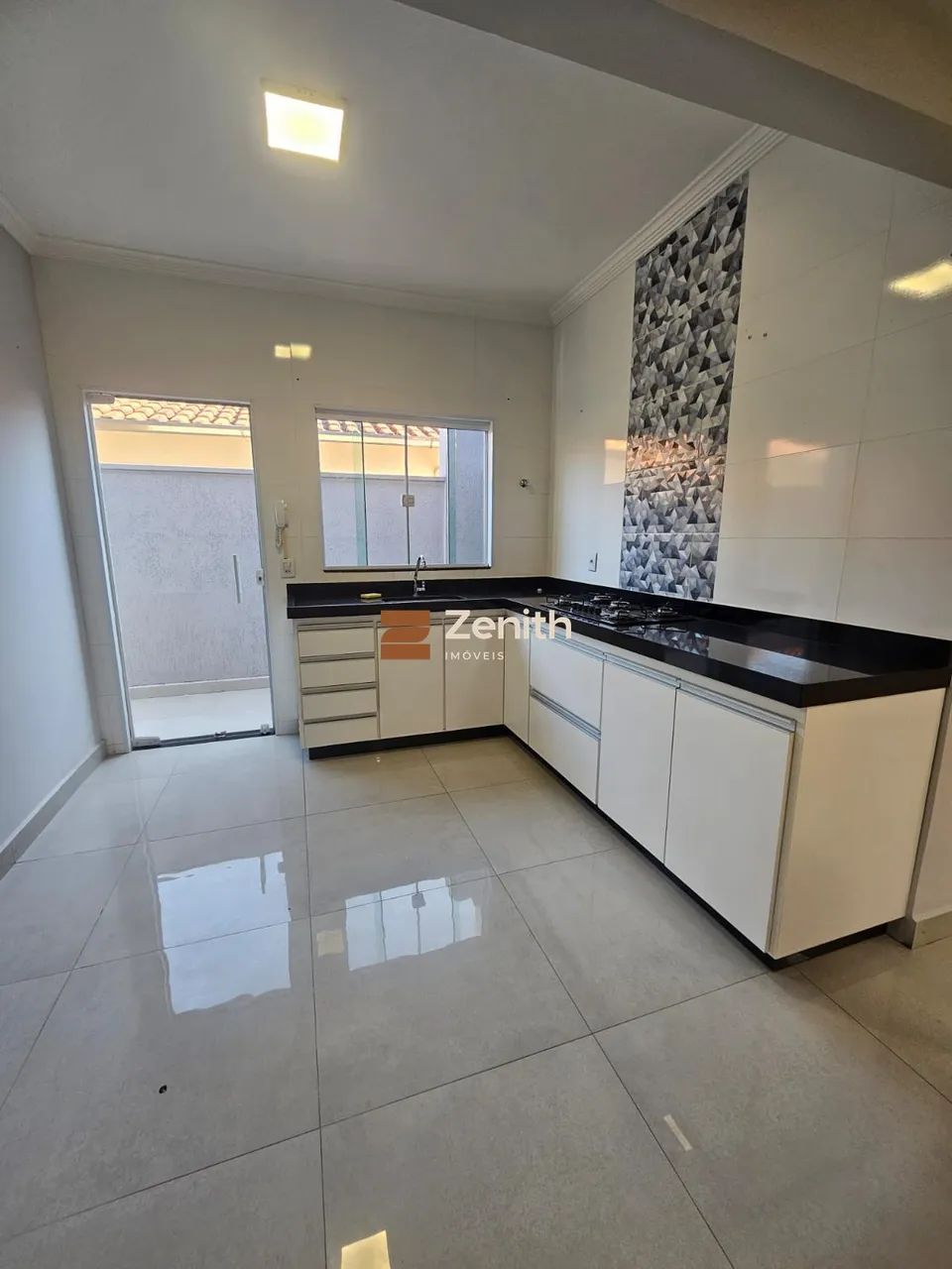 Casa com 3 quartos no Bairro Jatobá - Foto 4