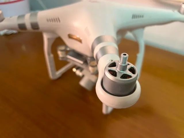 DJI Phantom 3 Advanced para retirada de peças - Foto 4