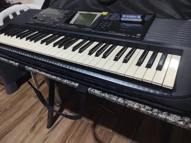 TECLADO YAMAHA PSR-330 FUNCIONANDO PERFEITAMENTE  - Foto 5