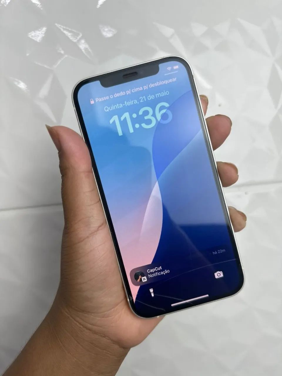 iPhone１２　64G iPhone 12 64g - celular muito conservado e todo preservado