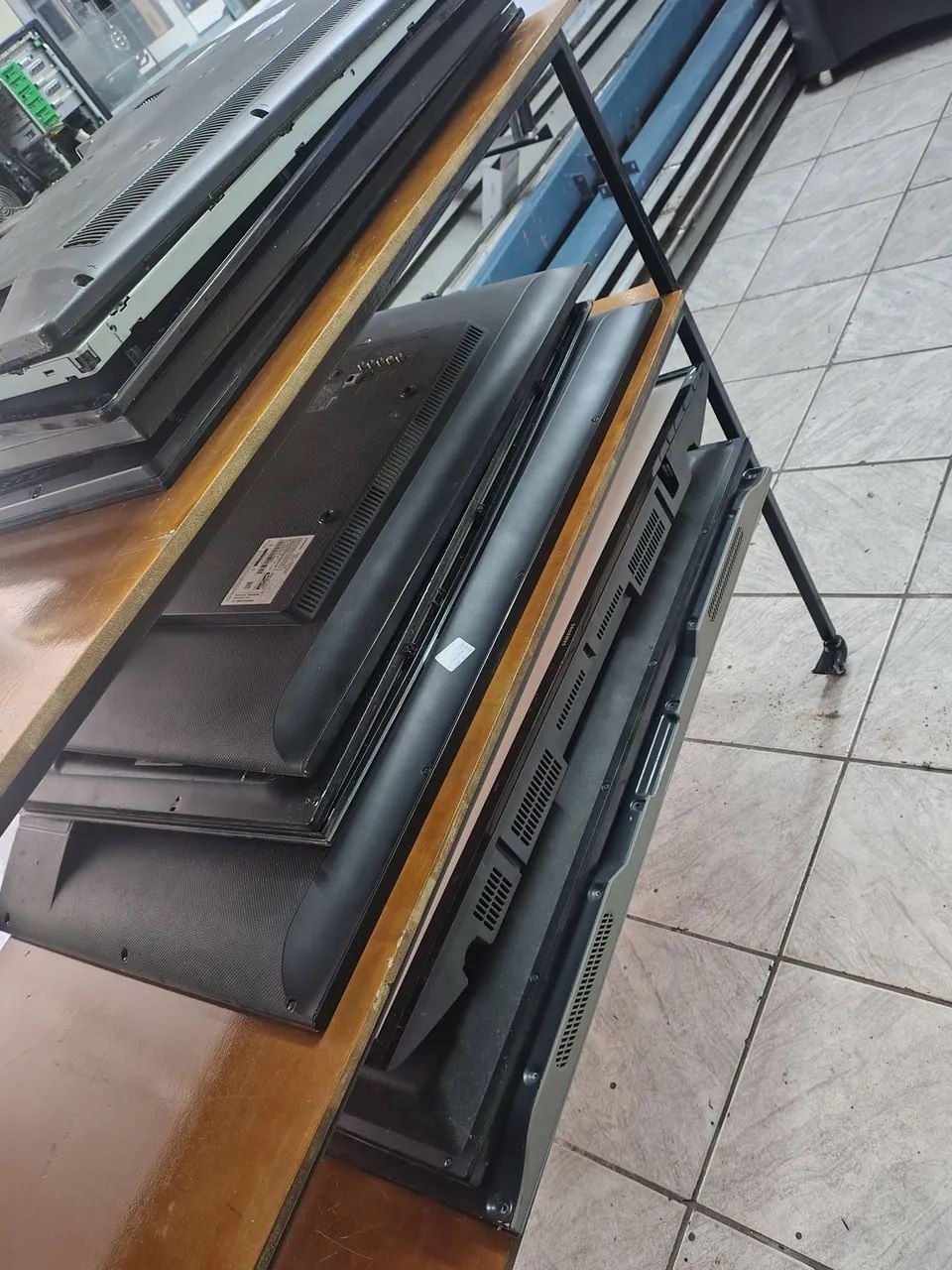 Lote de TVs LCD e LED 
