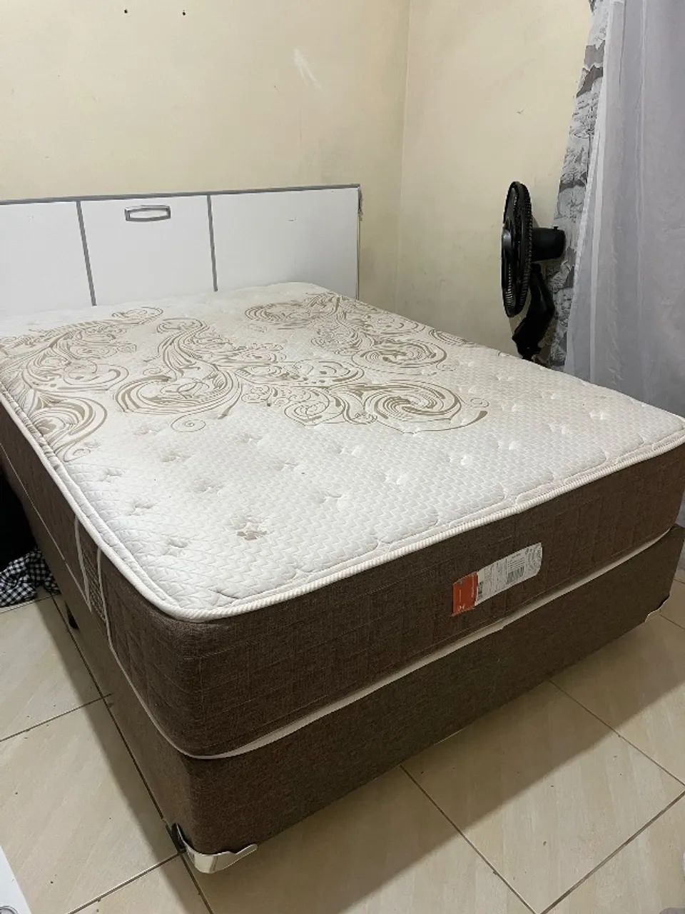 Cama de casal castor