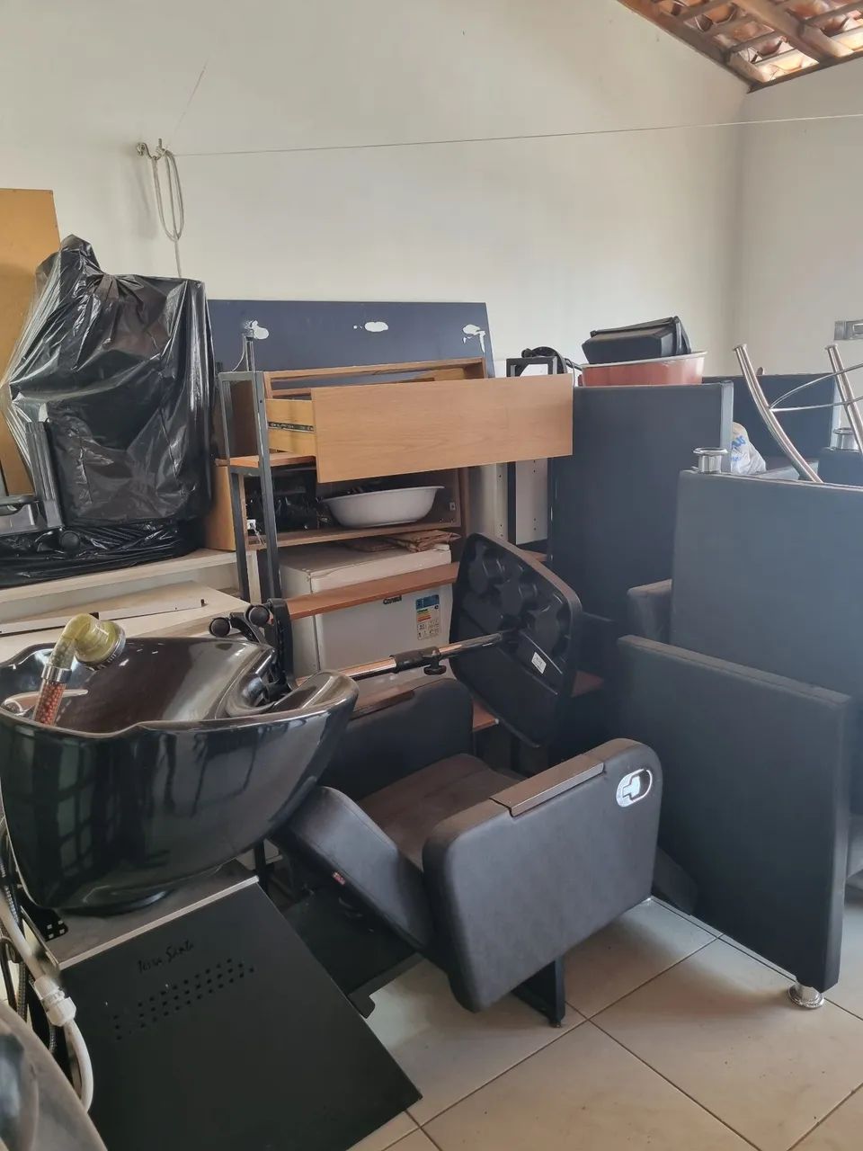 Móveis para salão.. Preço pode comprar tudo junto, ou pode comprar separado a combinar. - Foto 4
