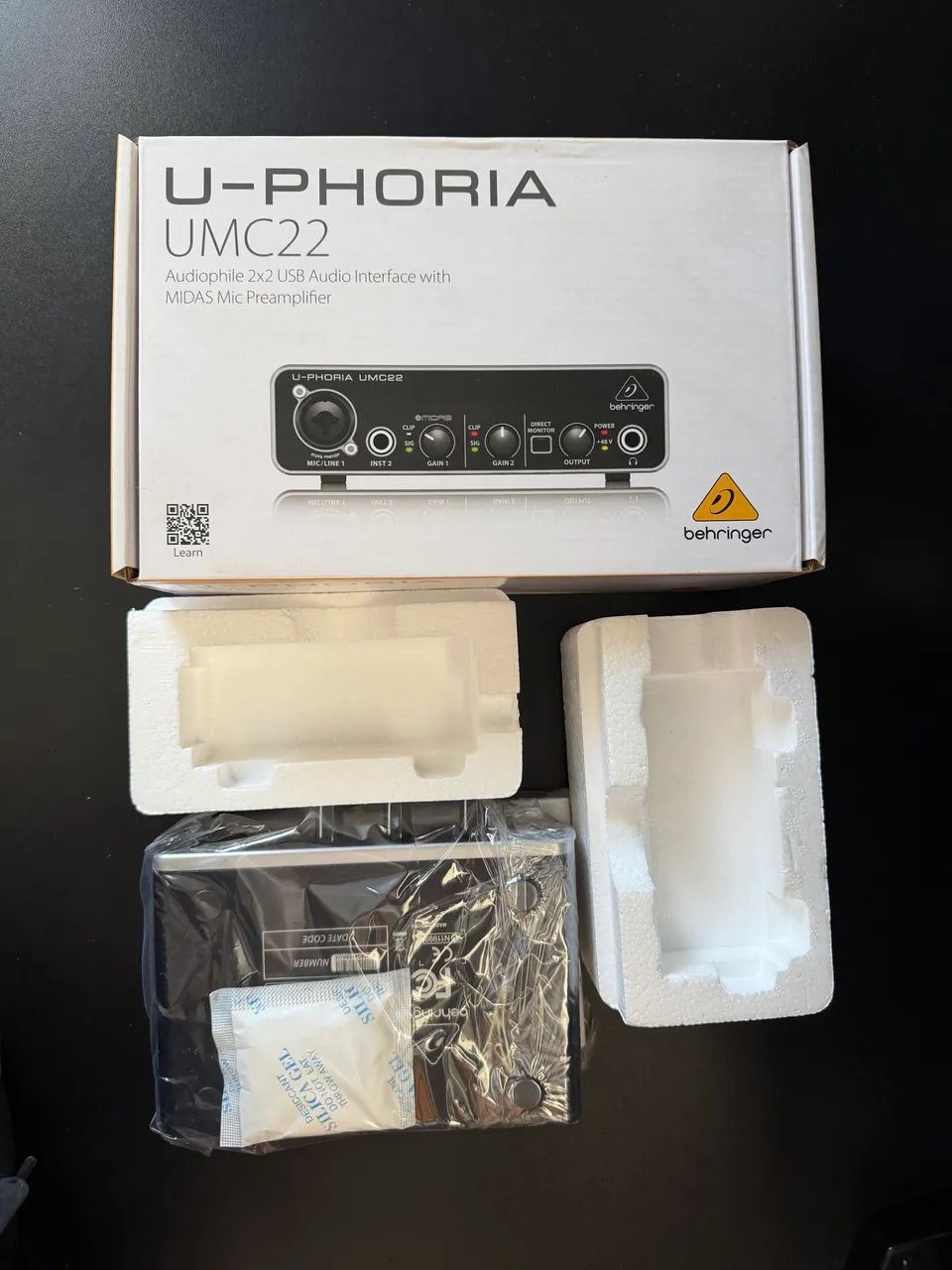 Interface de áudio Behringer UMC22