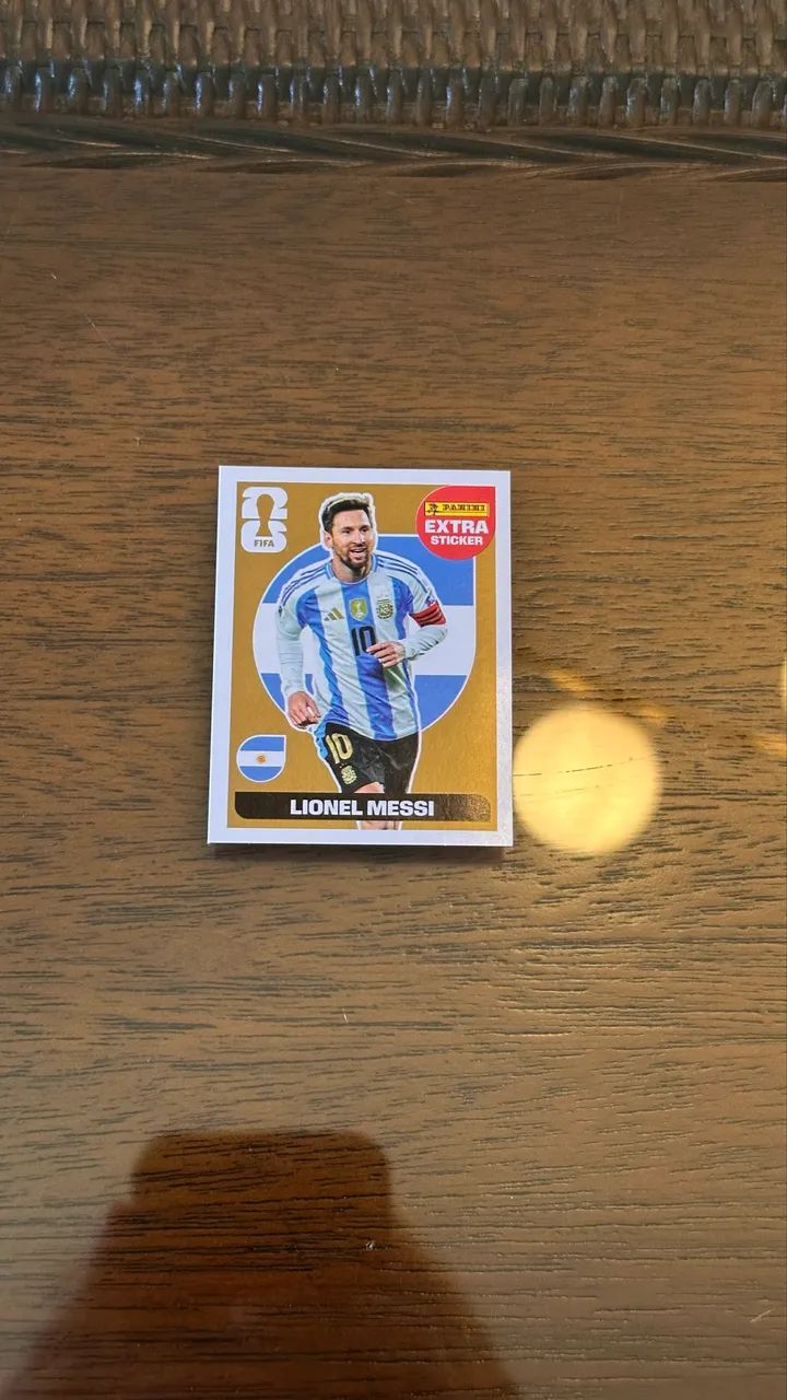 Figurinha do Messi dourada 