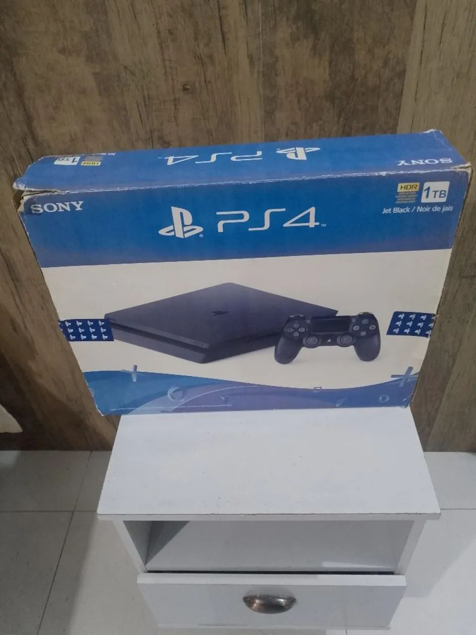 Caixa PS4 completa 