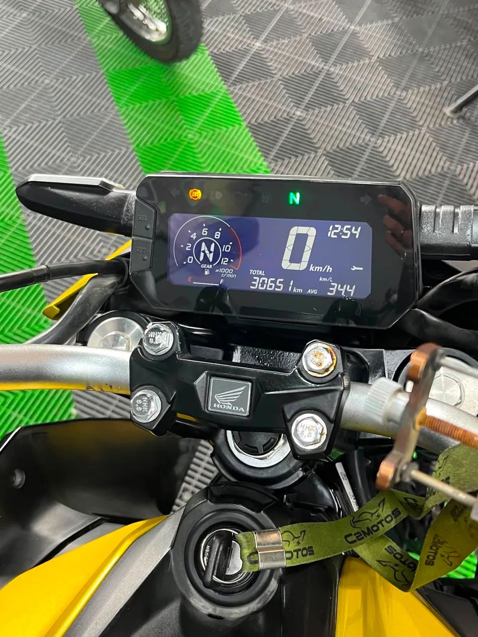 CB300F DOURADA EXTRA - Foto 2