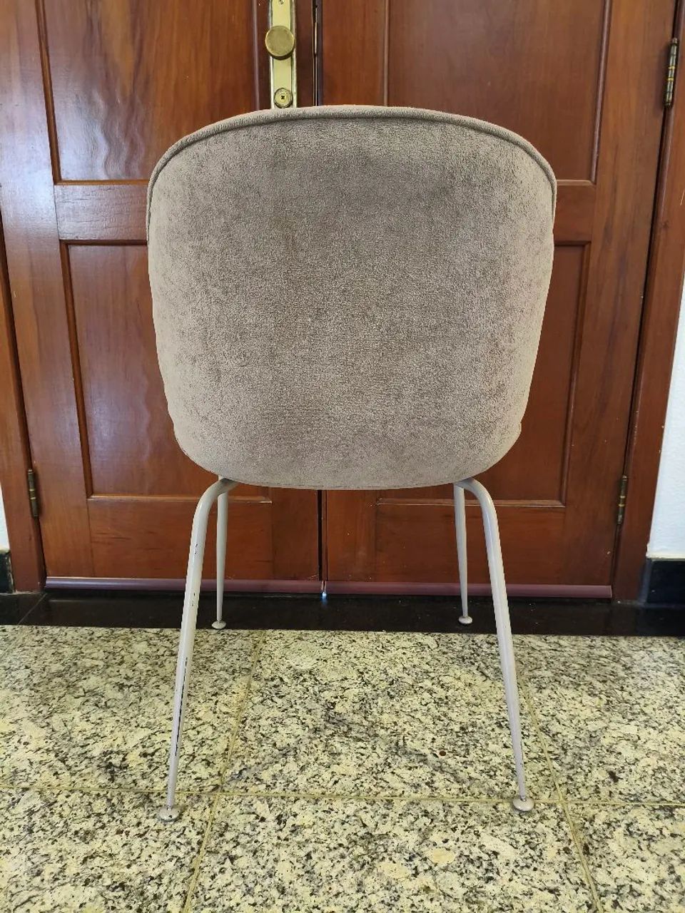 Par de cadeiras estofadas com pés metálicos - Foto 3
