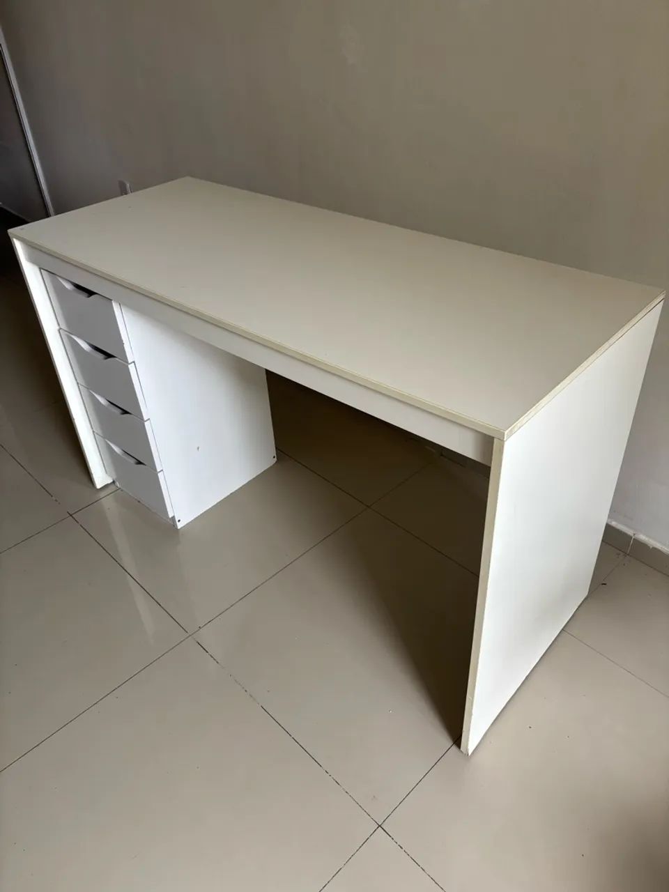 Mesa de escritório com gaveteiro  - Foto 2