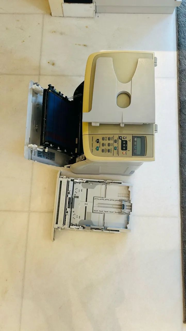 Impressora HP Color Laserjet - Foto 3