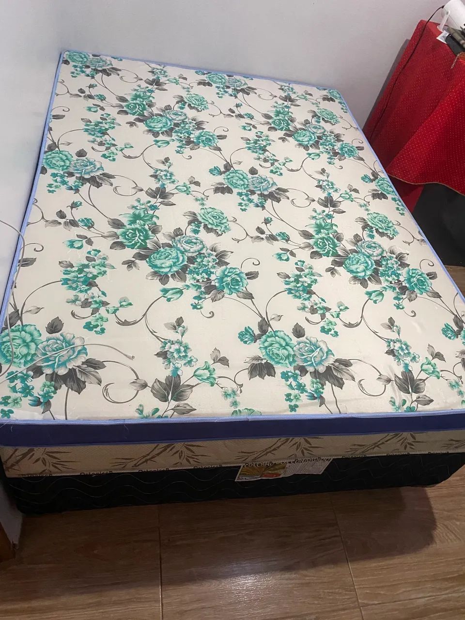 Cama + colchão novos 
