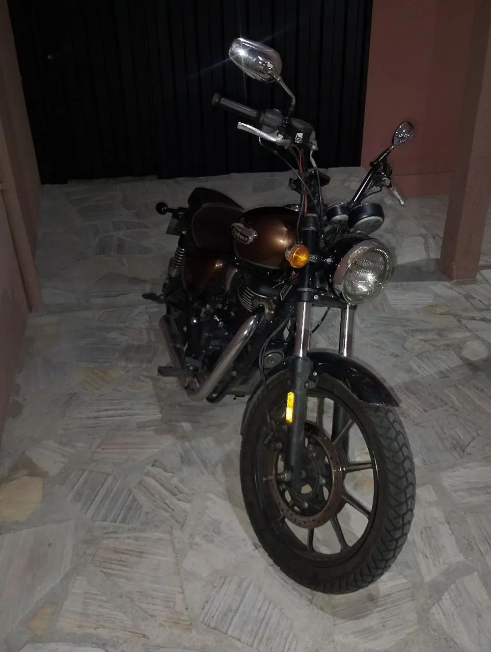 Meteor 350 - Foto 4