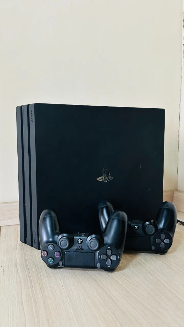 PS4 Pro 1Terabyte + 2 Controles Dualshock 4 - Foto 4