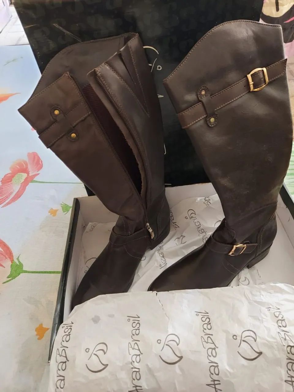 Bota feminina de couro - Foto 3