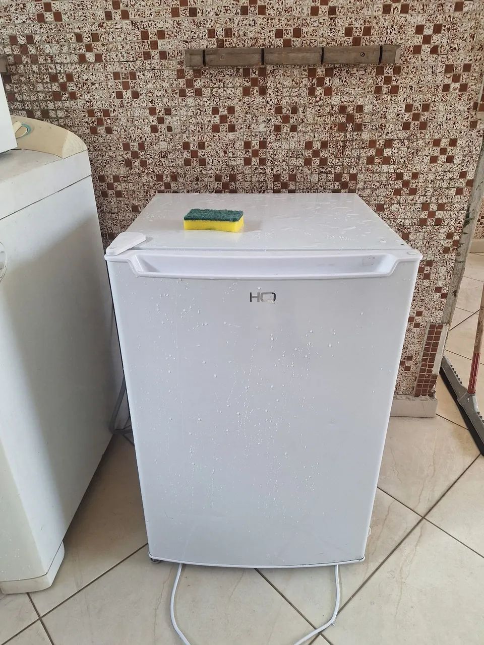 Freezer vertical bivolt 100l