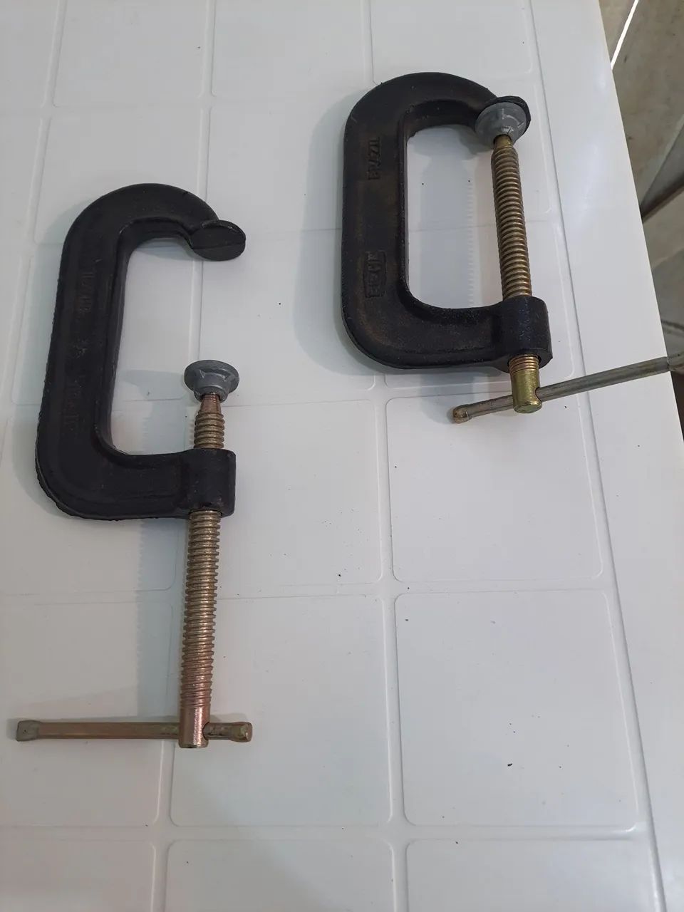 Grampo c