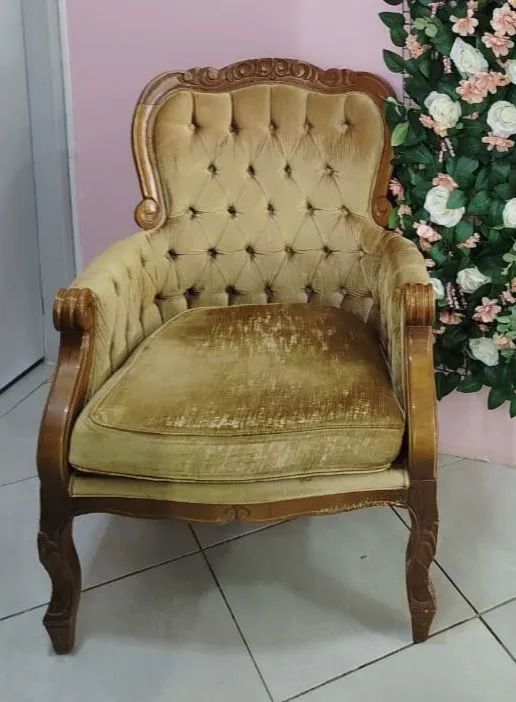 Poltrona madeira nobre Luiz XV - Foto 2
