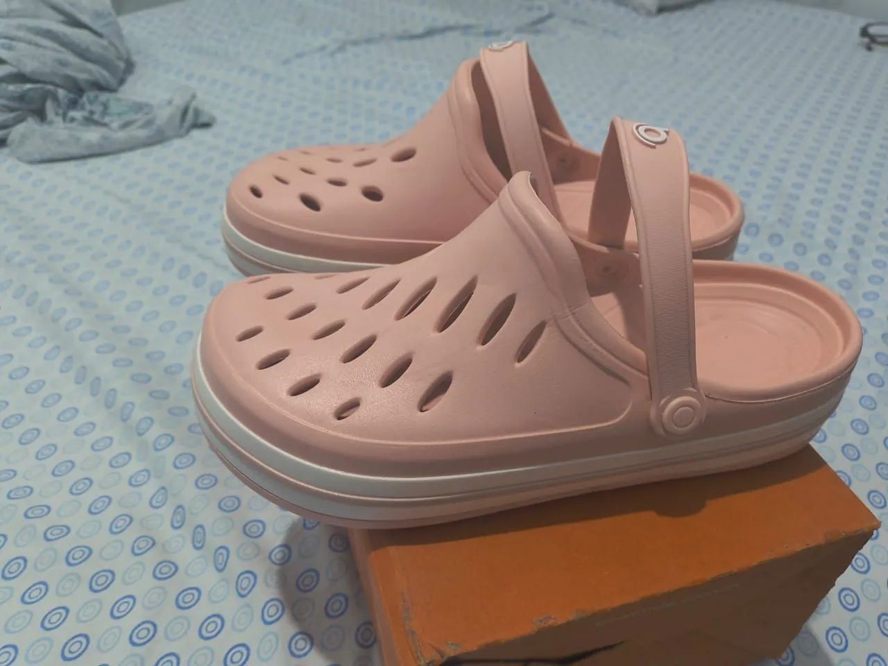 Crocs rosa - Foto 2