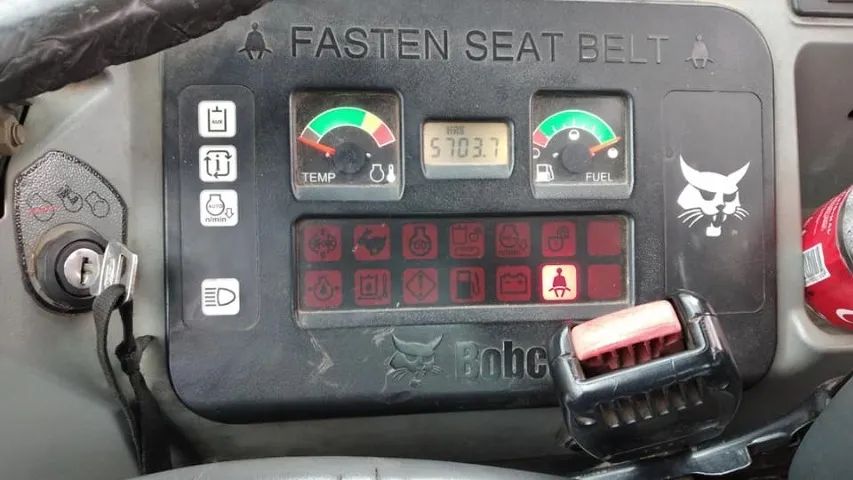 Mini Escavadeira Bobcat E26 - 2014 - Foto 2
