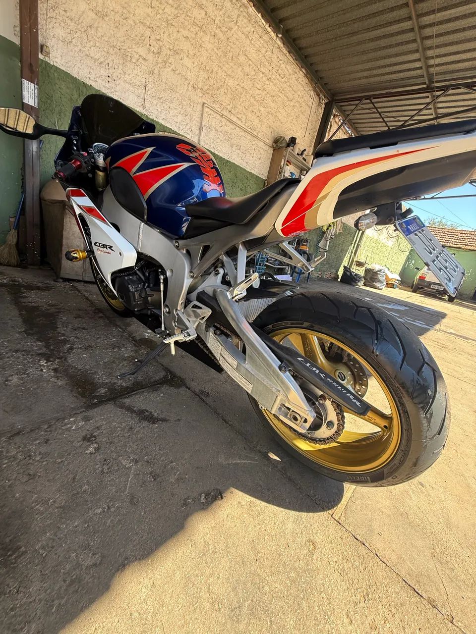 CBR 1000 RR Fireblade  - Foto 3