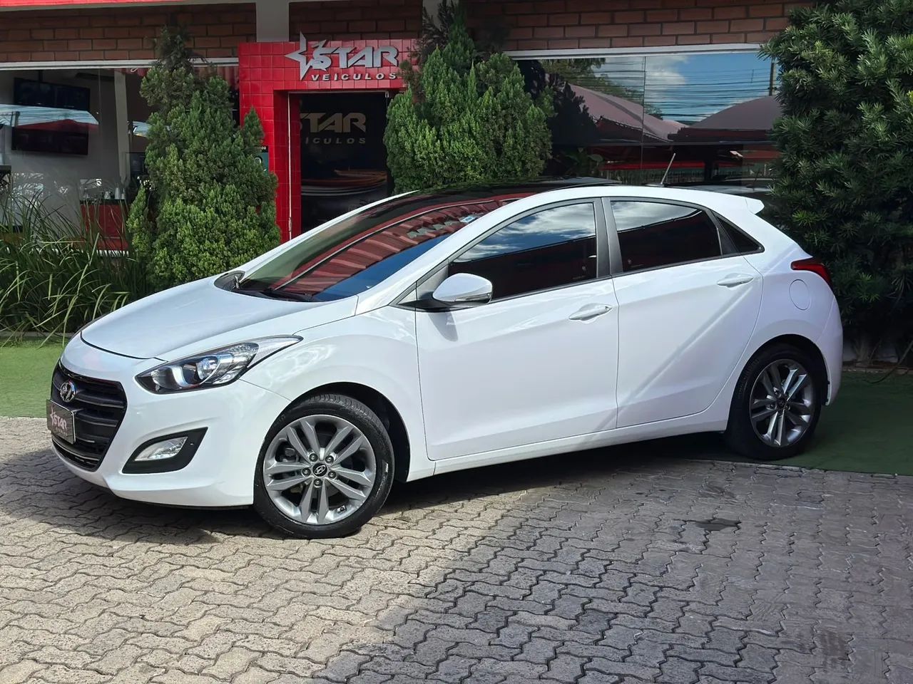 Hyundai I30 i30 1.8 16V Aut. 5p 2016