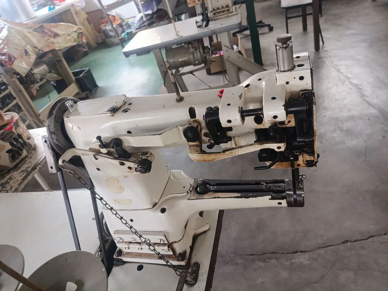 Vendo máquina PFAFF 335 - Foto 3