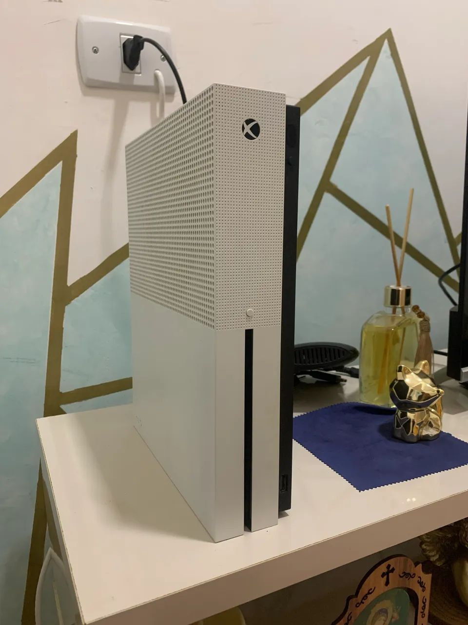 XBOX ONE S COM CAIXA