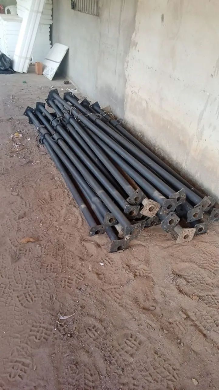 Alugamos escoras de 4 a 4,50 de altura 