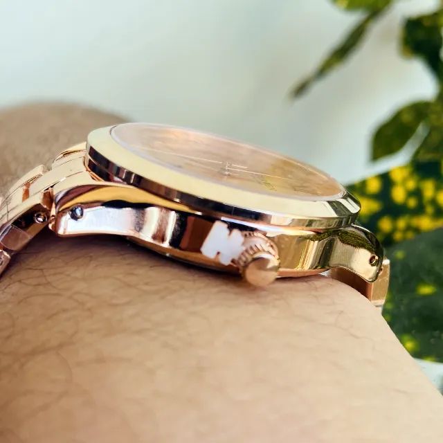 Relógio feminino Curren 9007 (Dourado) - Foto 3