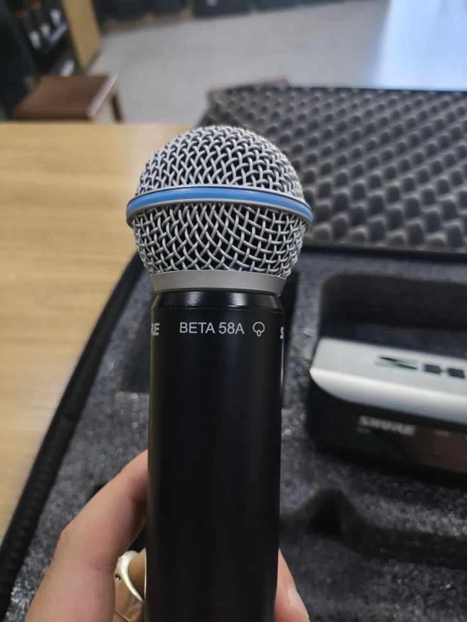 MICROFONE SEM FIO SHURE BETA 58A BLX4 - Foto 4