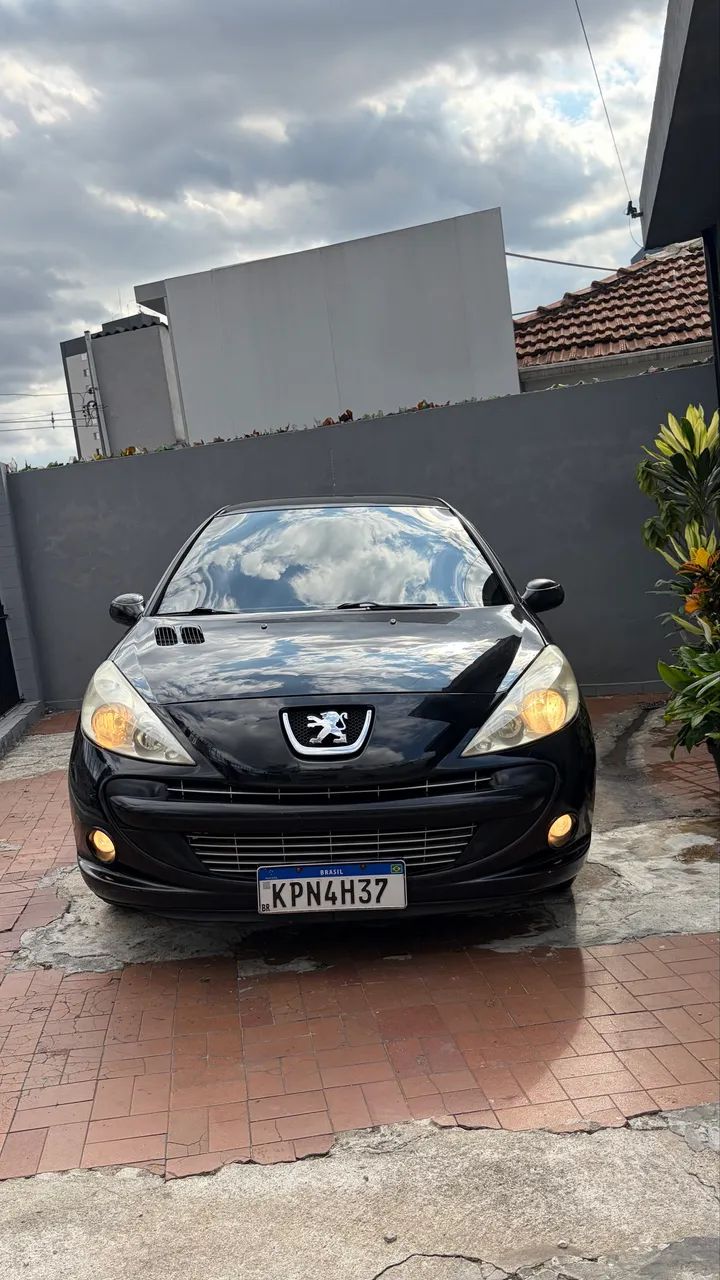 Peugeot 207 207 Sed. Passion XR Sport 1.4 Flex 8V 4p 2011