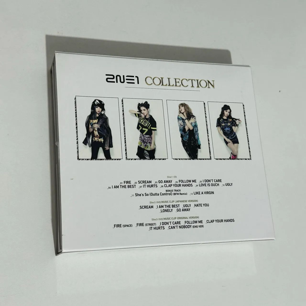 2NE1 COLLECTION Tipo C (2 DVDs + 1 CD + Photo Book) - Importado