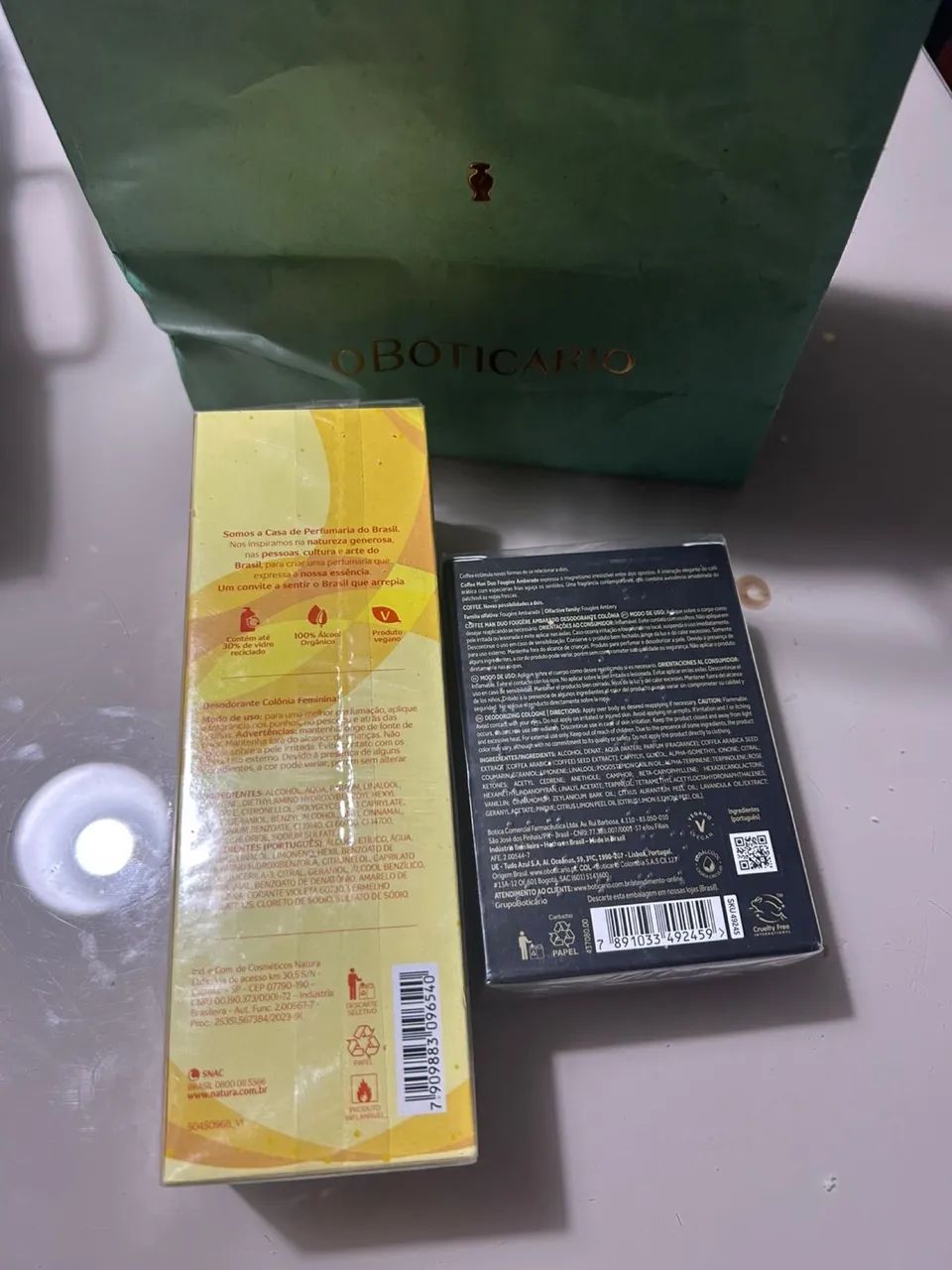 Vendo perfumes novos e lacrados  - Foto 2