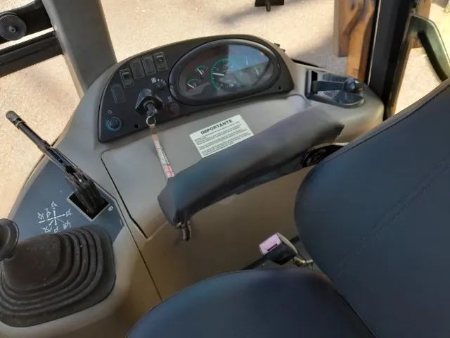 Retroescavadeira Case 580m 2011 - Foto 4