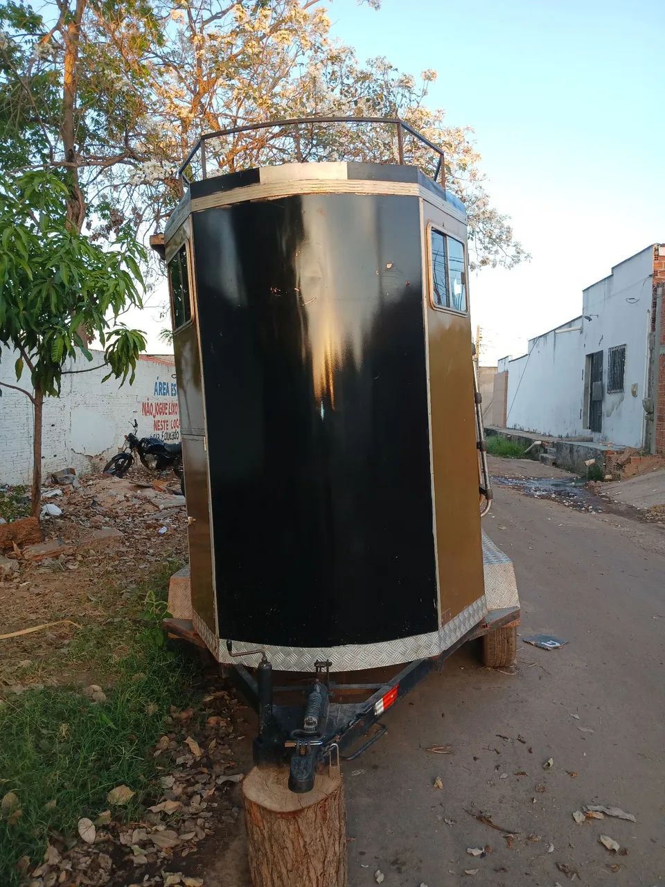 Vendo trailer para 2 cavalos  - Foto 2